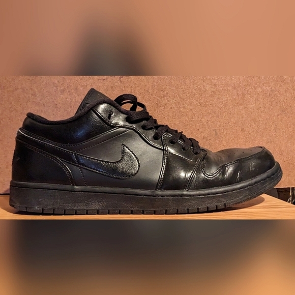 Nike Air Jordan 1 Low - Picture 1 of 6